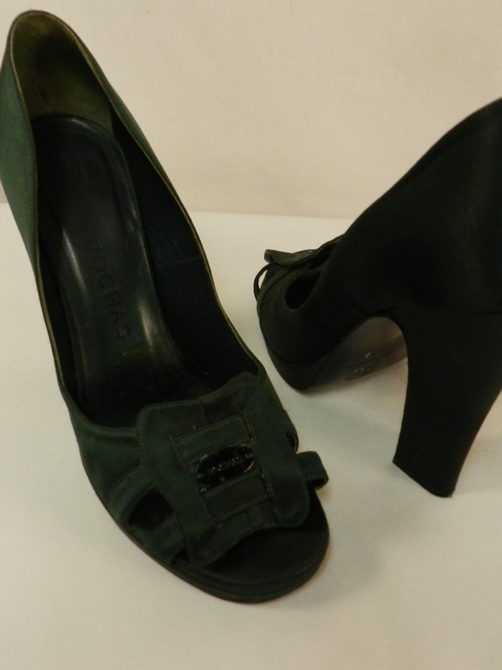 Rochas green satin platform heels pumps Leather lined Peep Toe Italy Sz 38 US 8